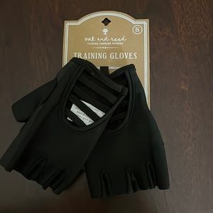 Woman’s training gloves. Small. Never used.